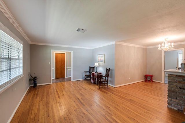 5319 Willowbend Boulevard, Houston, TX 77096