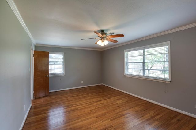 5319 Willowbend Boulevard, Houston, TX 77096