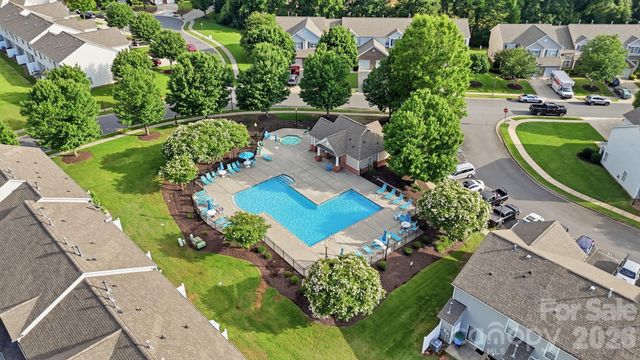 10486 Stokeshill Court, Pineville, NC 28134