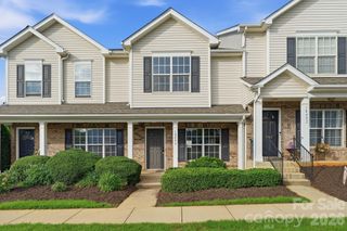 10486 Stokeshill Court, Pineville, NC 28134