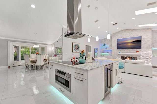 8140 NW 51st Place, Coral Springs, FL 33067