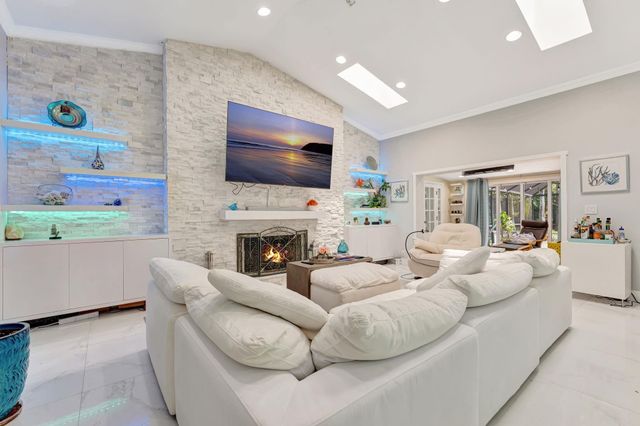 8140 NW 51st Place, Coral Springs, FL 33067