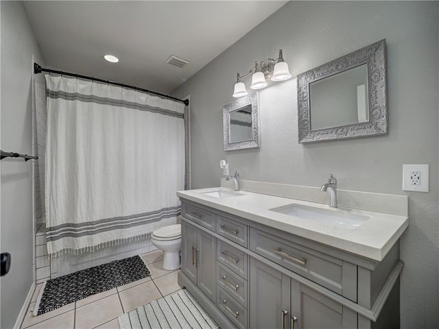 13701 Suntan Ave, Corpus Christi, TX 78418