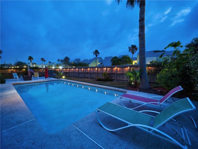 13701 Suntan Ave, Corpus Christi, TX 78418