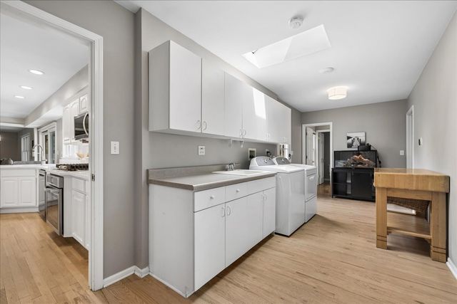 1430 Allyson Court, Libertyville, IL 60048