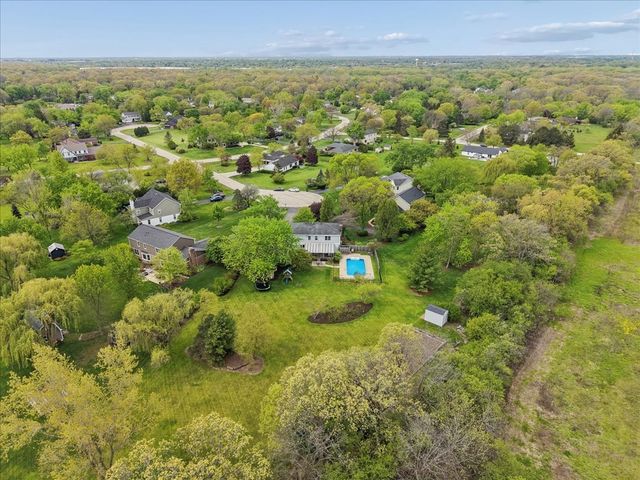 1430 Allyson Court, Libertyville, IL 60048