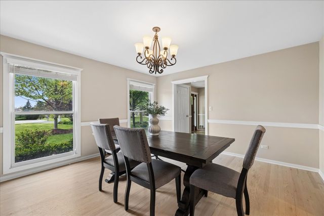1430 Allyson Court, Libertyville, IL 60048
