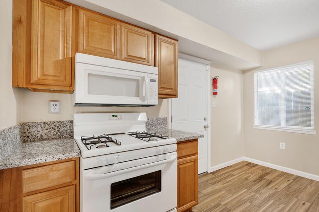 2014 Polk Way, Stockton, CA 95207