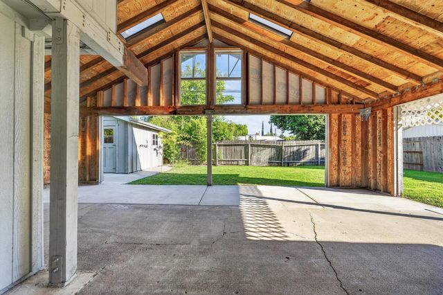 2014 Polk Way, Stockton, CA 95207