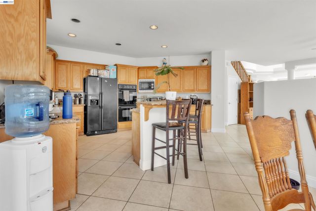47 E Country Club Dr, Brentwood, CA 94513