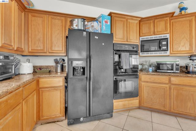 47 E Country Club Dr, Brentwood, CA 94513