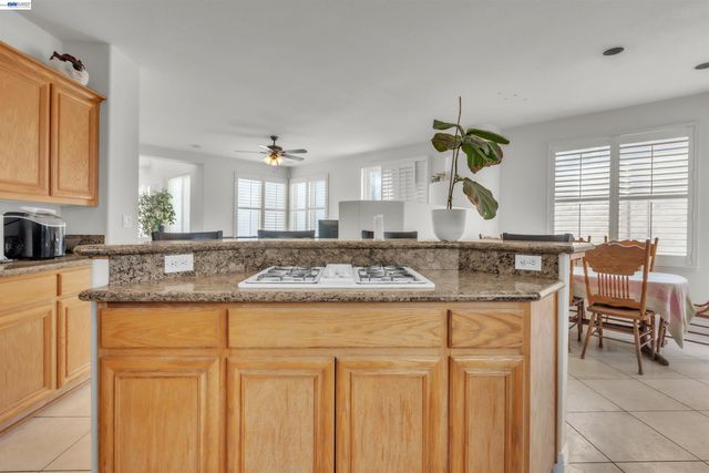 47 E Country Club Dr, Brentwood, CA 94513