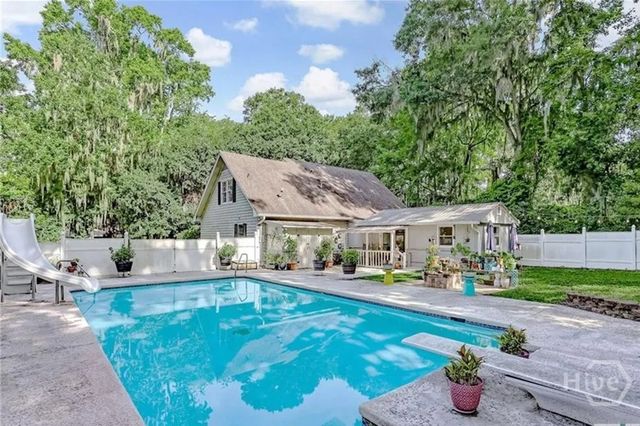 5020 Laroche Avenue, Savannah, GA 31406