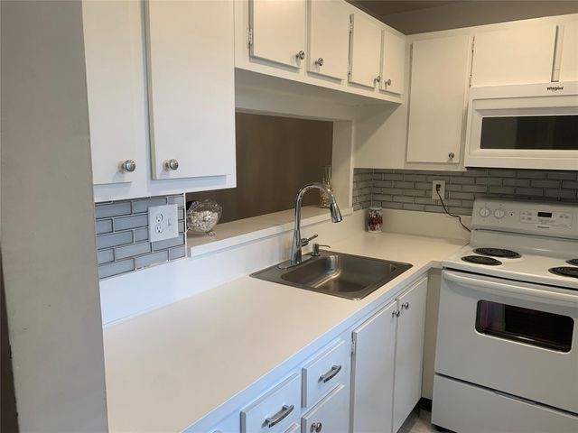 9081 Lime Bay Boulevard 214, Tamarac, FL 33321