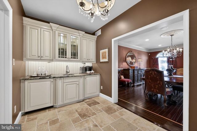 7 MAISON PL, Voorhees, NJ 08043