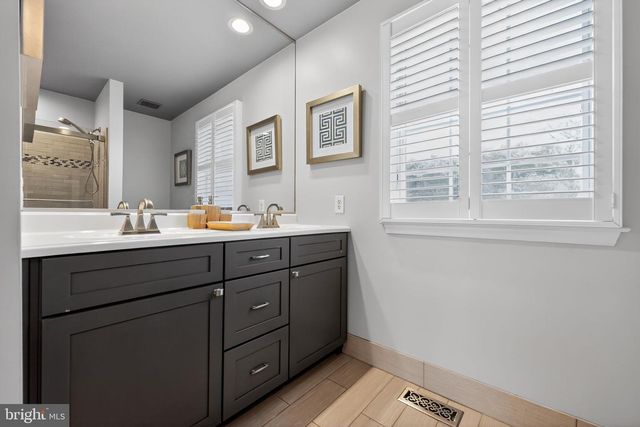 7 MAISON PL, Voorhees, NJ 08043