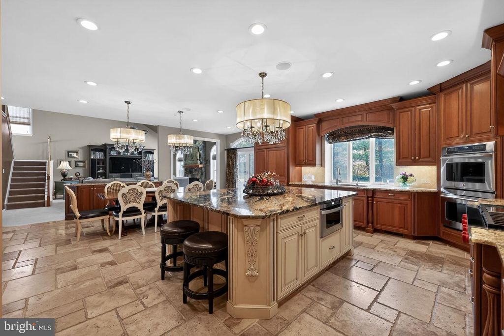 7 MAISON PL, Voorhees, NJ 08043