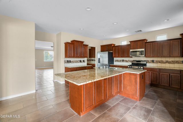 14940 TIM HARDAWAY, El Paso, TX 79938
