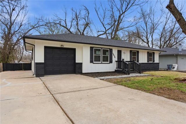 13413 Lowell Avenue, Grandview, MO 64030