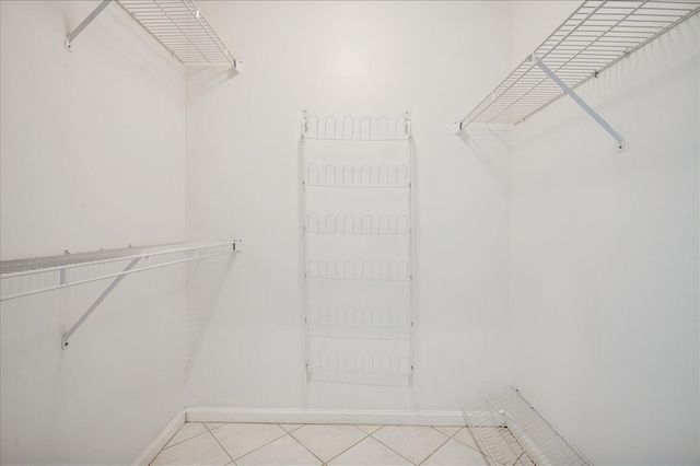 10884 Royal Caribbean Circle, Boynton Beach, FL 33437