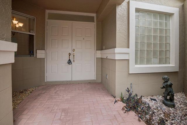 10884 Royal Caribbean Circle, Boynton Beach, FL 33437