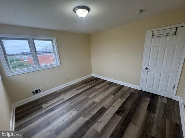 7445 EDSWORTH RD, Baltimore, MD 21222