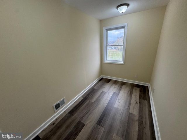 7445 EDSWORTH RD, Baltimore, MD 21222