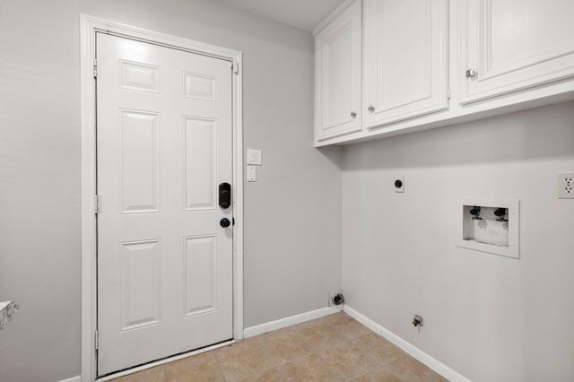2 Muskmallow Court, The Woodlands, TX 77380