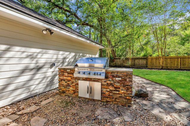 2 Muskmallow Court, The Woodlands, TX 77380