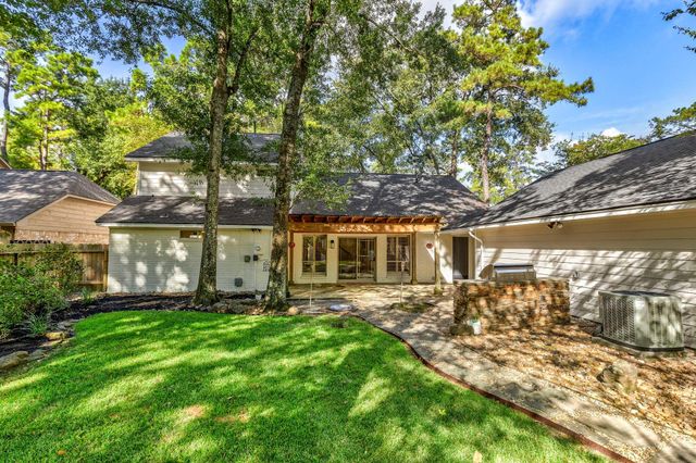 2 Muskmallow Court, The Woodlands, TX 77380