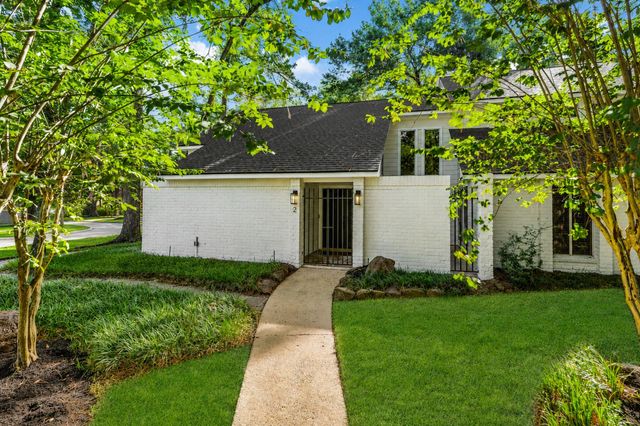 2 Muskmallow Court, The Woodlands, TX 77380
