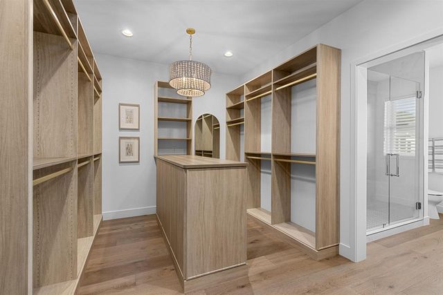 2448 RIDDLE COURT, De Pere, WI 54115