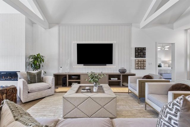 2448 RIDDLE COURT, De Pere, WI 54115