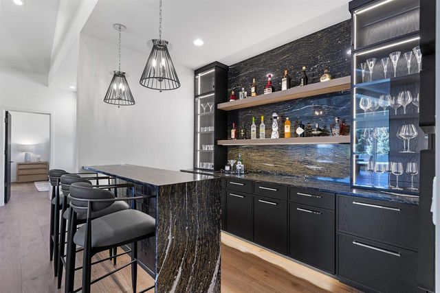 2448 RIDDLE COURT, De Pere, WI 54115