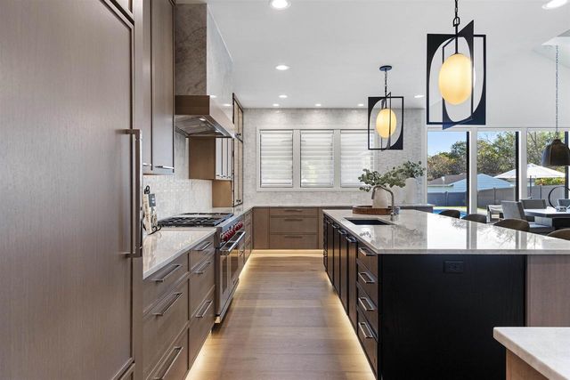 2448 RIDDLE COURT, De Pere, WI 54115