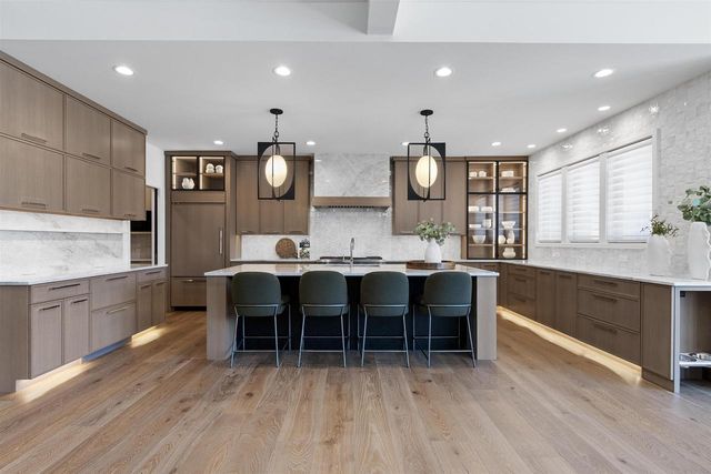 2448 RIDDLE COURT, De Pere, WI 54115