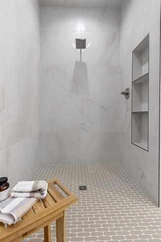 2448 RIDDLE COURT, De Pere, WI 54115