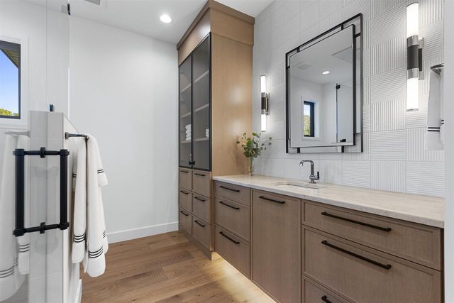 2448 RIDDLE COURT, De Pere, WI 54115