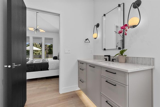 2448 RIDDLE COURT, De Pere, WI 54115