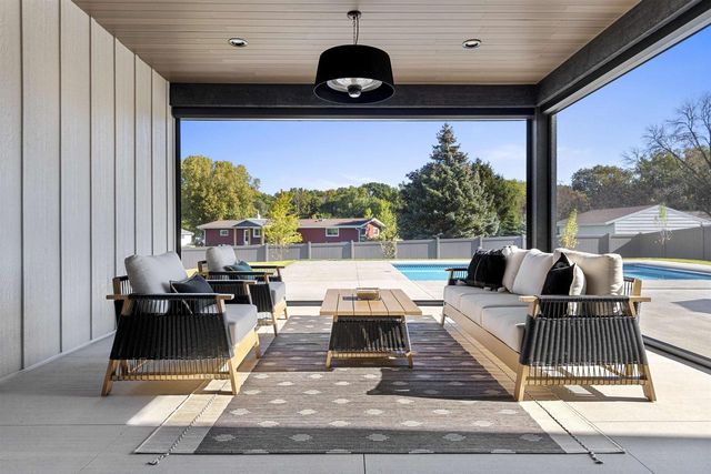 2448 RIDDLE COURT, De Pere, WI 54115