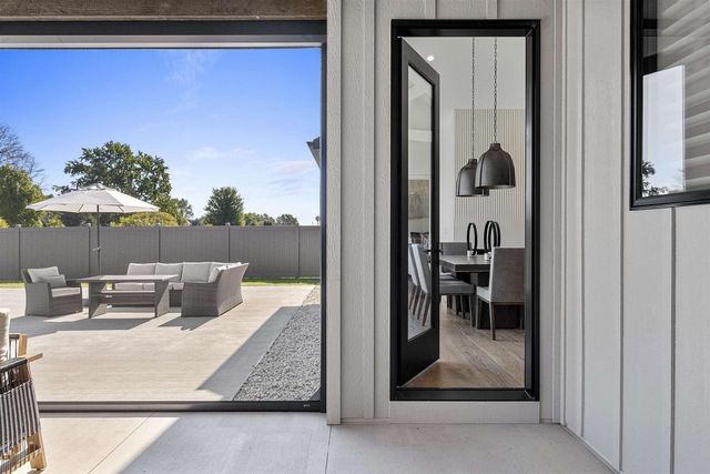 2448 RIDDLE COURT, De Pere, WI 54115