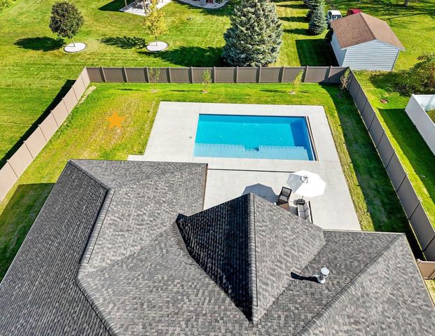 2448 RIDDLE COURT, De Pere, WI 54115