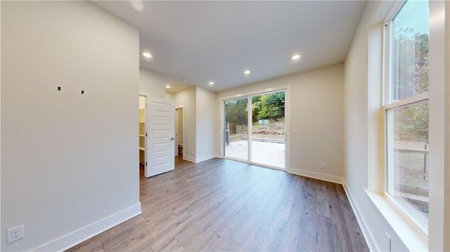 1054 E Huntsville Road, Fayetteville, AR 72701