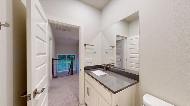 1054 E Huntsville Road, Fayetteville, AR 72701