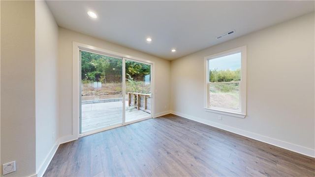 1054 E Huntsville Road, Fayetteville, AR 72701