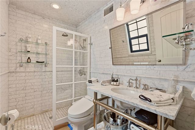 2650 Hermosa Avenue, Hermosa Beach, CA 90254