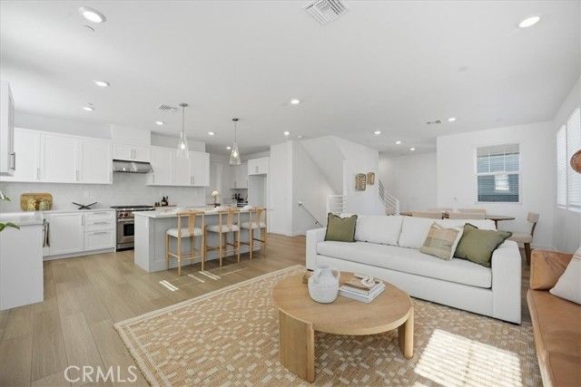 2380 Haley Point Drive 104, Ventura, CA 93003