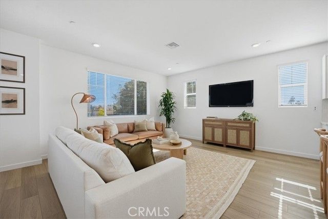 2380 Haley Point Drive 104, Ventura, CA 93003