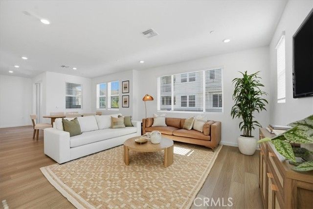 2380 Haley Point Drive 104, Ventura, CA 93003