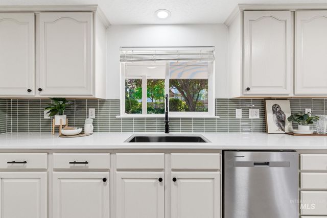 2425 S Morning Sun Crt, Nampa, ID 83686